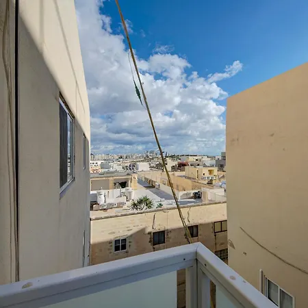 Stunning 2br With Spacious Living In Ta'xbiex By 360 Estates Ta Xbiex