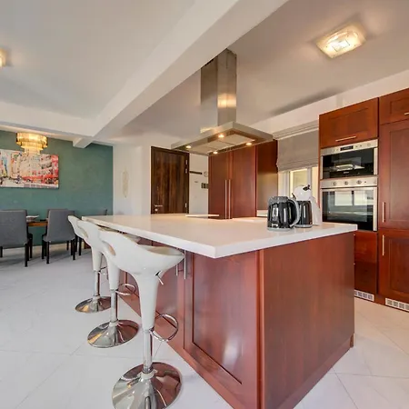 Stunning 2br With Spacious Living In Ta'xbiex By 360 Estates شقة