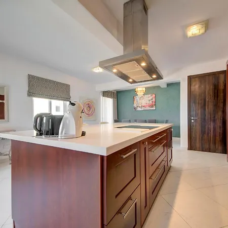 Stunning 2br With Spacious Living In Ta'xbiex By 360 Estates * Ta Xbiex