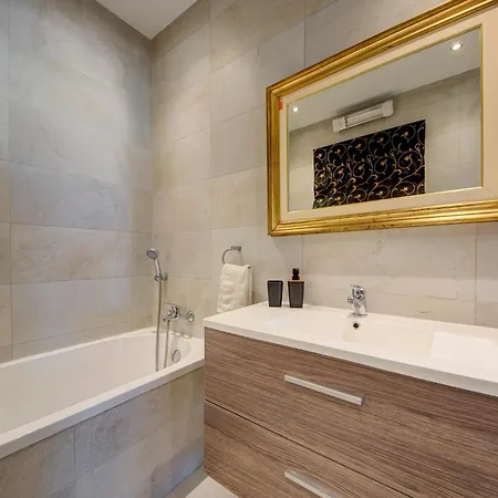 Stunning 2br With Spacious Living In Ta'xbiex By 360 Estates