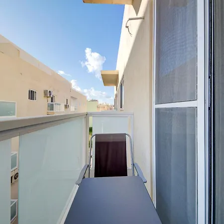 Stunning 2br With Spacious Living In Ta'xbiex By 360 Estates