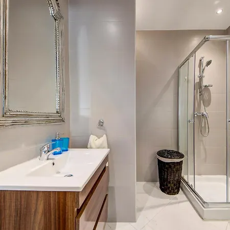 Stunning 2br With Spacious Living In Ta'xbiex By 360 Estates